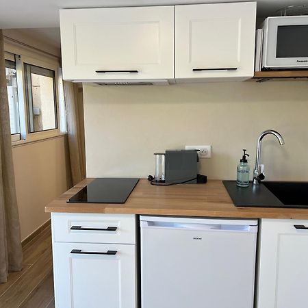 Studio With Private Car Park And Air Con Вальбон Экстерьер фото